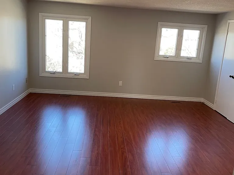 33 Rowe Ct — Photo 11