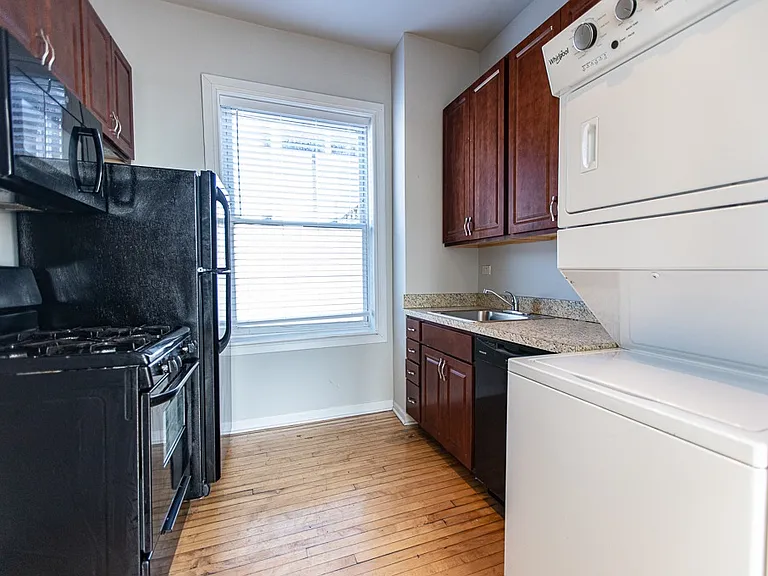 2401-09 N. Spaulding Ave. — Photo 18