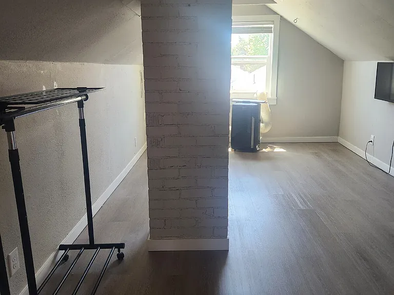 1634 S Merrill St — Photo 9