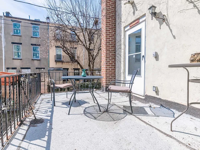 707 Garden St #1 — Photo 7