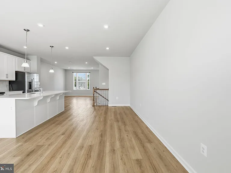 8718 Stevenson Ln — Photo 7