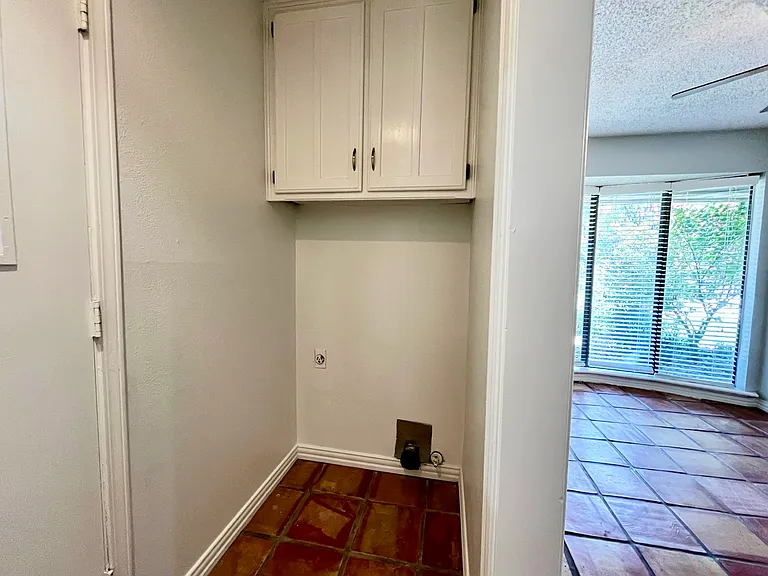 5008 Millsprings Dr — Photo 25