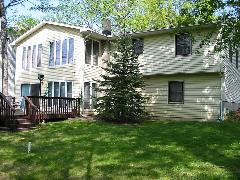 2nd image of 137 E Shore Rd