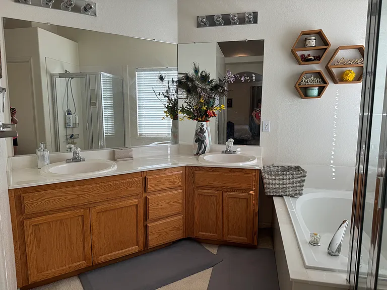 2155 Devin Ct — Photo 15