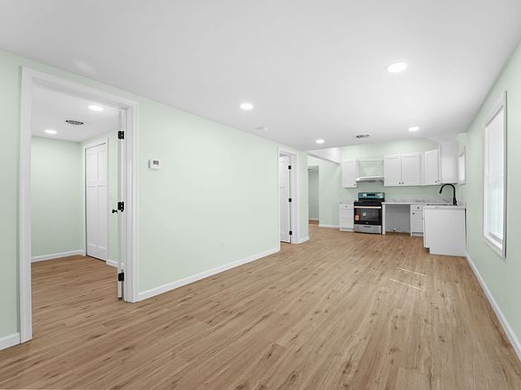 3rd image of 191 Floral Ave