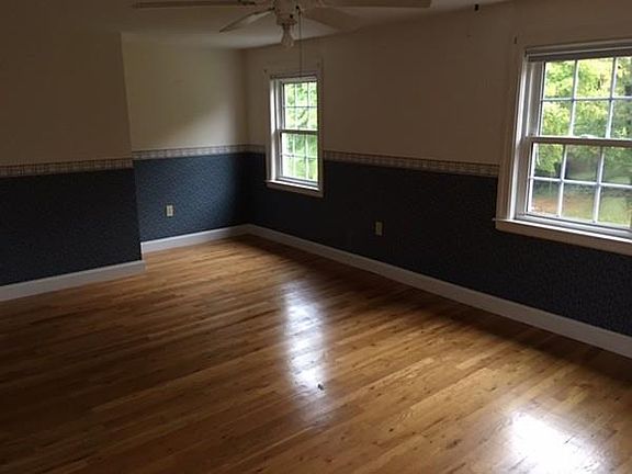 3rd image of 20 Mount Pleasant Ave