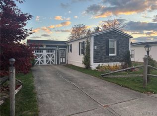 46 Golden Pond Est, Akron, NY 14001