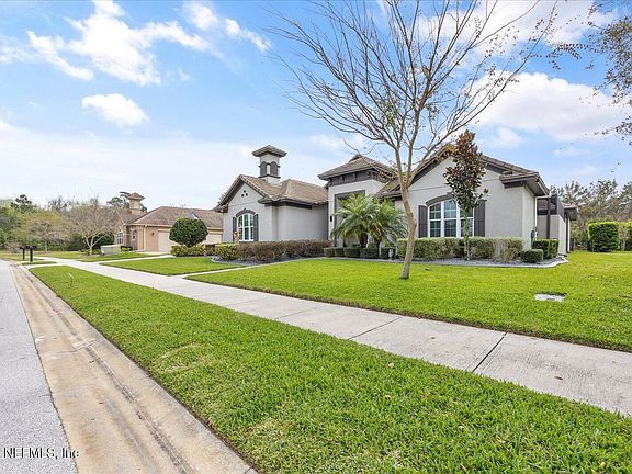3rd image of 24 NEW WATER OAK Drive