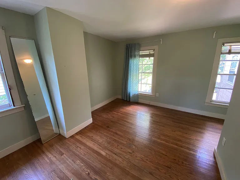 137 Nicoll St. — Photo 4
