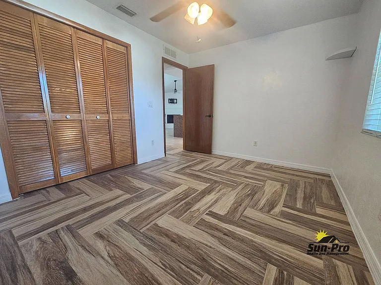 139 Riverwalk Ct — Photo 24