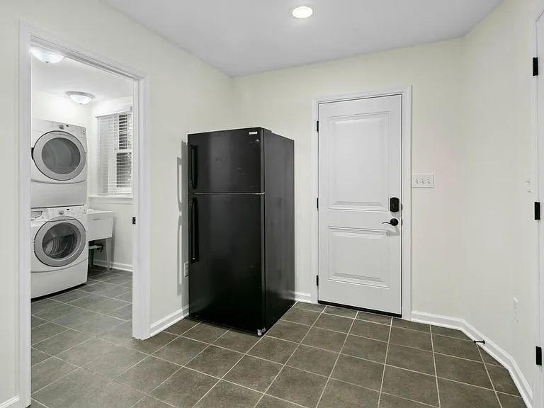 3643 Jenifer St NW — Photo 40