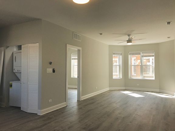 3rd image of 3110 N Milwaukee Ave #1H