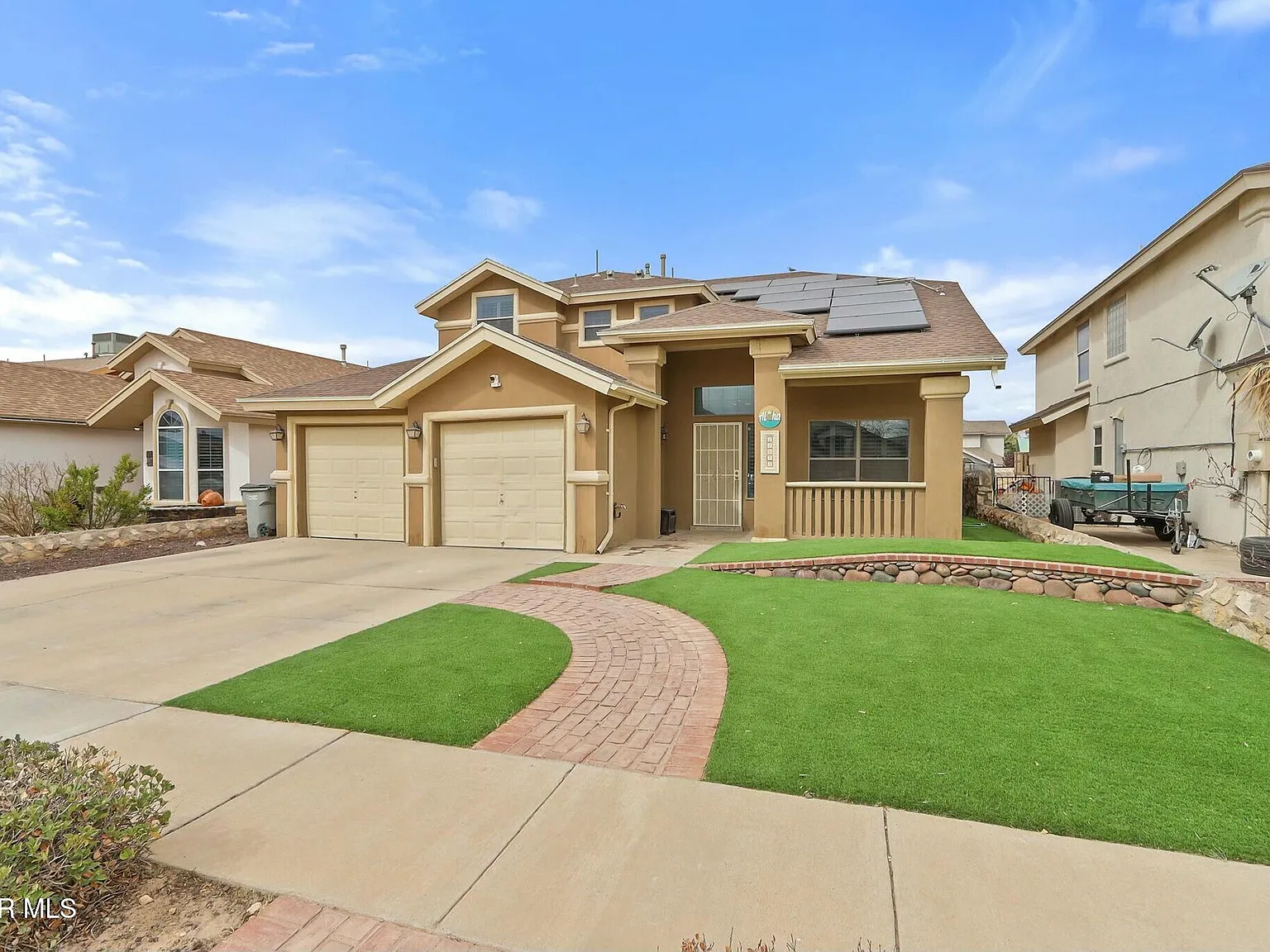 4 bed, 2.5 bath, 2288 sqft, $2,800 — Photo 4