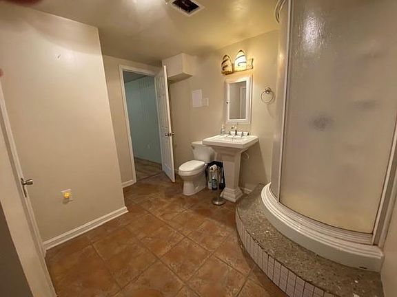 5th image of 2659 Stanford Dr