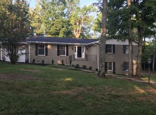 215 Suncrest Dr, Bowling Green, KY 42101