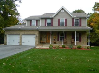 6 Heather Ln, Johnstown, PA 15904