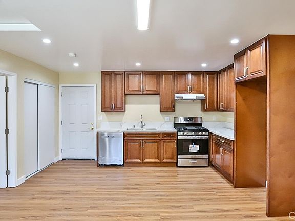 4th image of 816 Bonita St #C