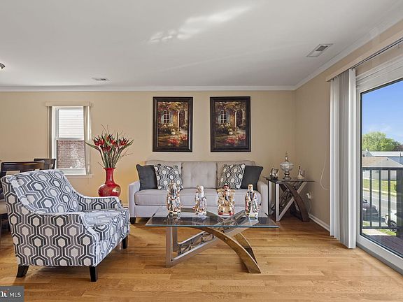 4th image of 2089 Welsh Rd APT F2