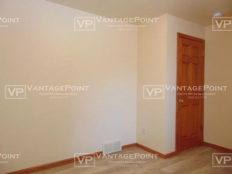 1065 Debra St — Photo 16