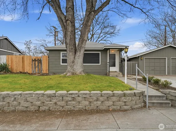 1017 Smith Avenue, Richland, WA 99354