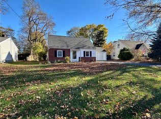 216 Mac Arthur Rd, Rochester, NY 14615