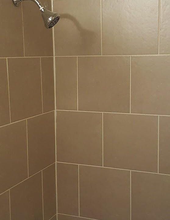 2nd image of 6128 N Kenmore Ave APT 406