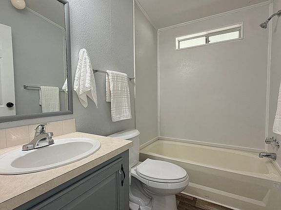 4th image of 1450 N Washington Blvd #56