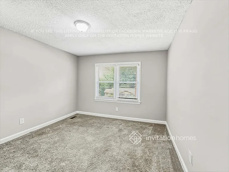 1959 Laurel Ln — Photo 12