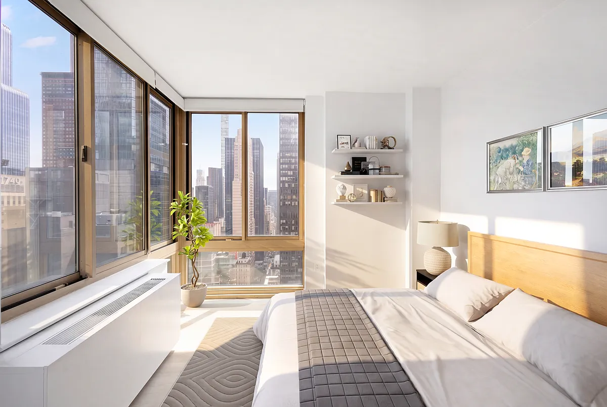 Building Photo - 260 W 54th St #44A