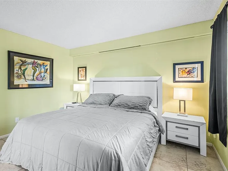 8770 Midnight Pass Rd #302B — Photo 21