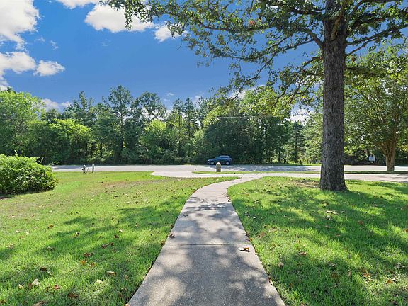 5th image of 663 Cupit Rd