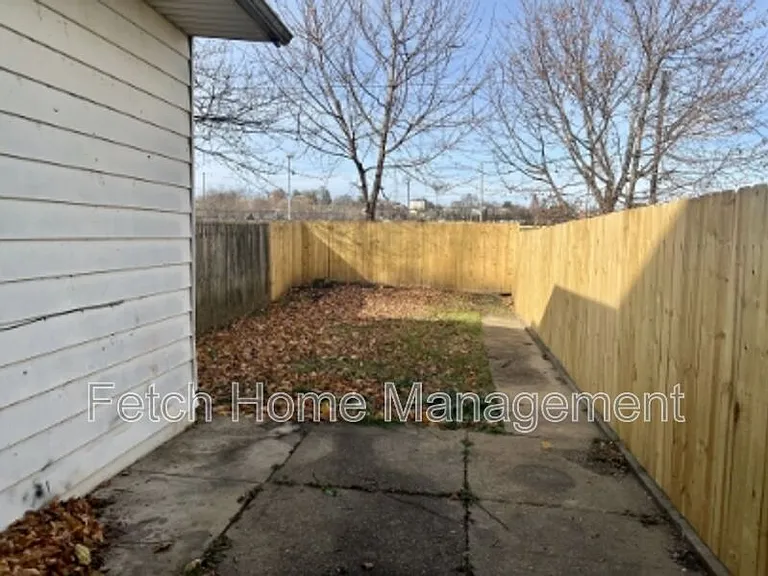 113 Arch St — Photo 16