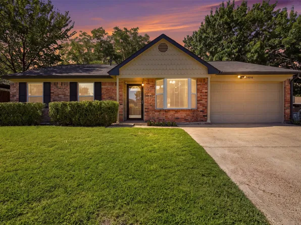 2606 Worth Forest Ct, Arlington, TX 76016