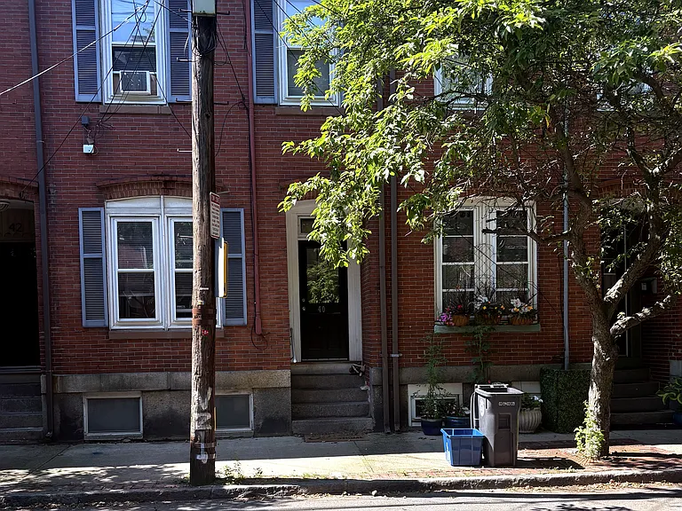 40 Medford St #1A — Photo 1
