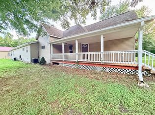 802 North Rd, West Frankfort, IL 62896
