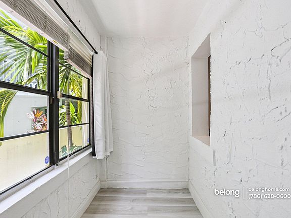 2nd image of 934 Michigan Ave APT 108