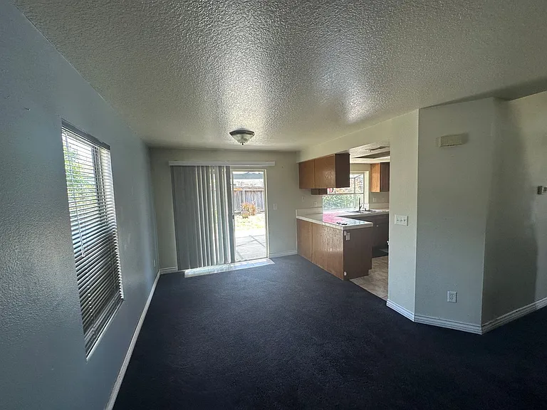 7049 Arlington Pl — Photo 15
