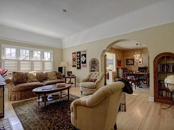 4th image of 1901 Krameria St