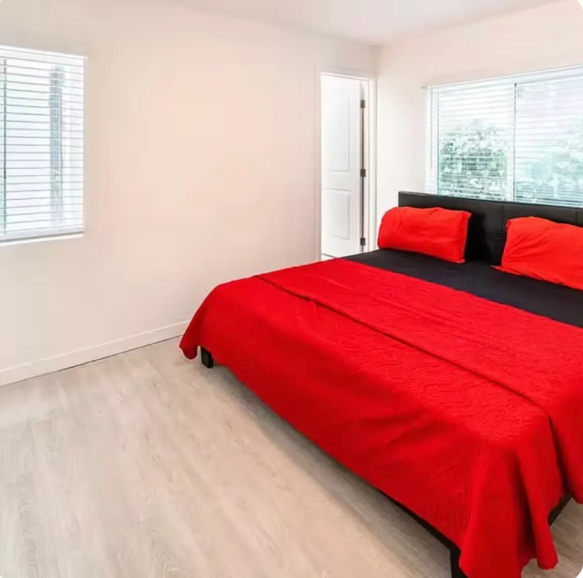 2 bed, 800 sqft, $5,500 — Photo 2