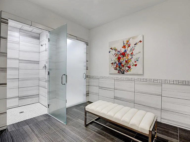 Evoq Apartment Homes — Photo 9