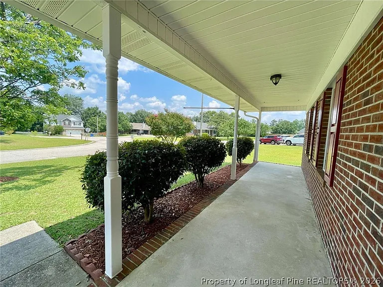 172 Finch Rd — Photo 3