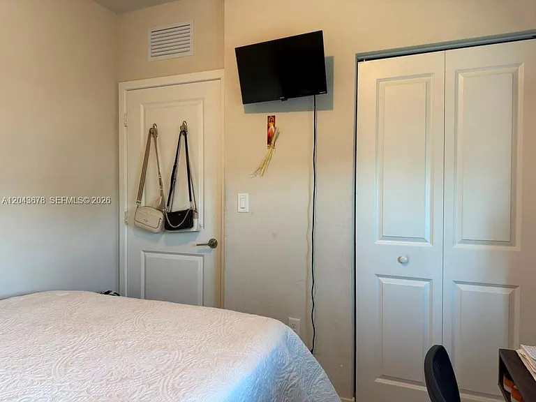 1057 NW 5th St #1057 — Photo 11
