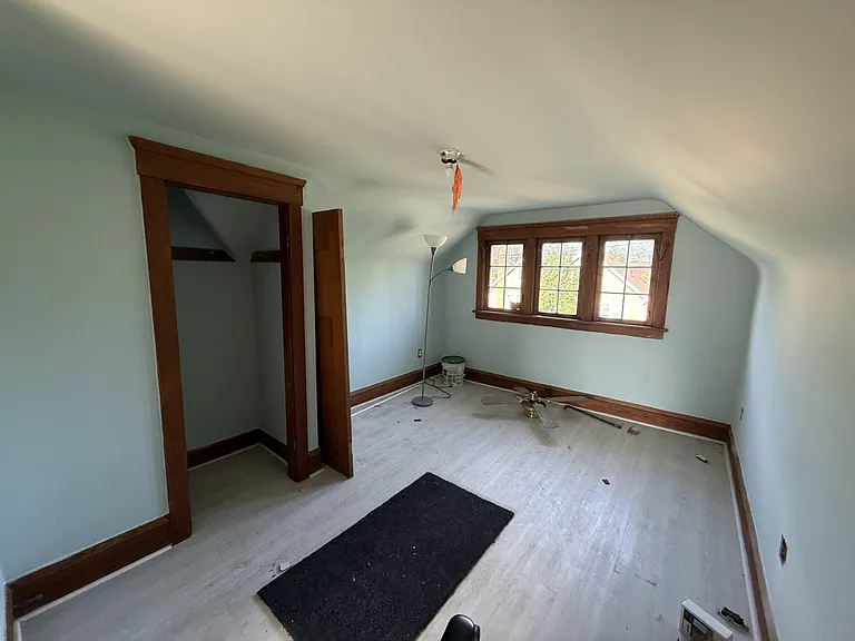 attic office/spare room