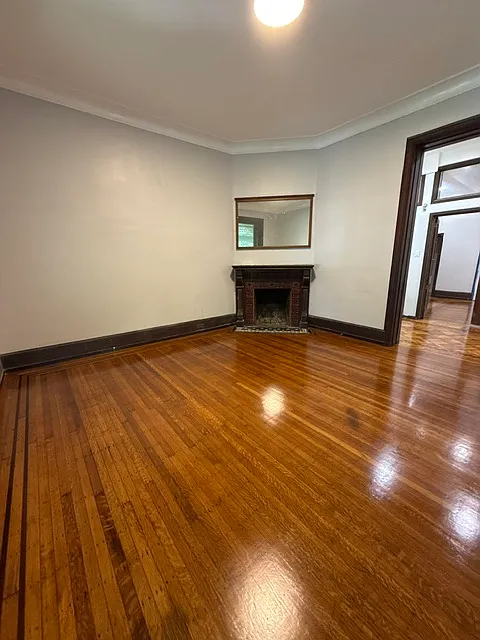 6 bed, 3.5 bath, 3142 sqft, $5,995 — Photo 3