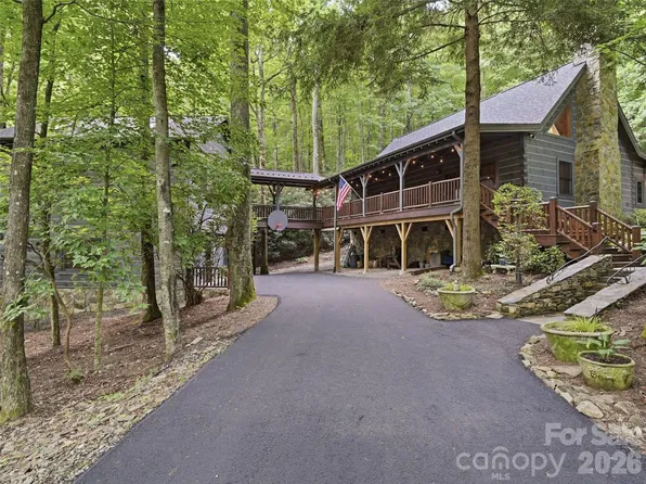 6 Laurel Branch Dr, Black Mountain, NC 28711
