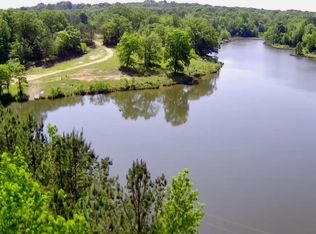 3199 Sardis Lake Dr, Batesville, MS 38606
