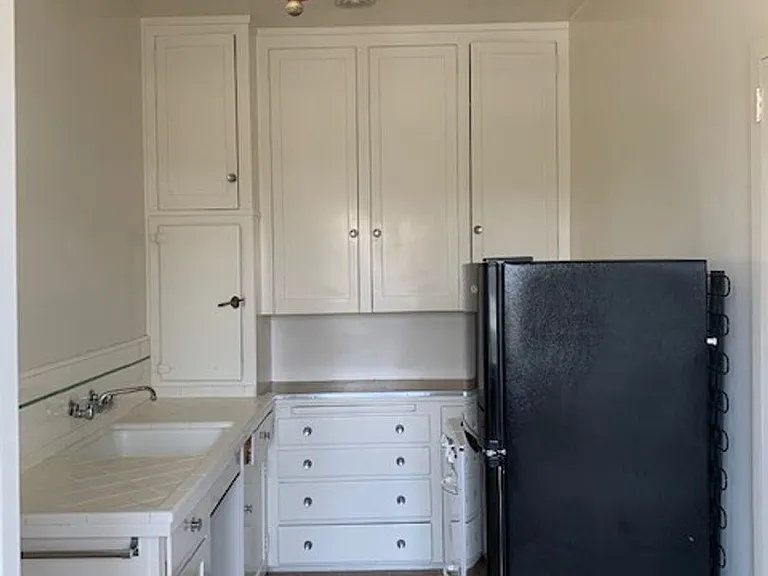 Fair Oaks Apts — Photo 22