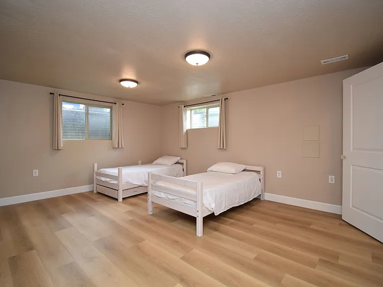 3638 W Jasmine St — Photo 33