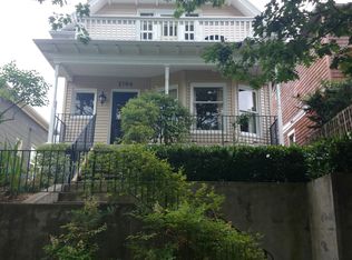 2104 7th Ave W, Seattle, WA 98119