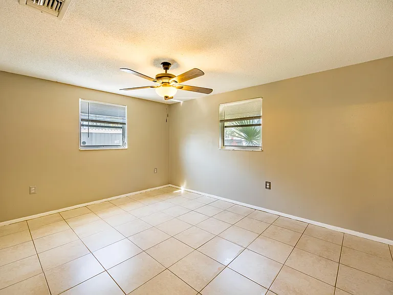 16 Lake Shore Dr — Photo 10